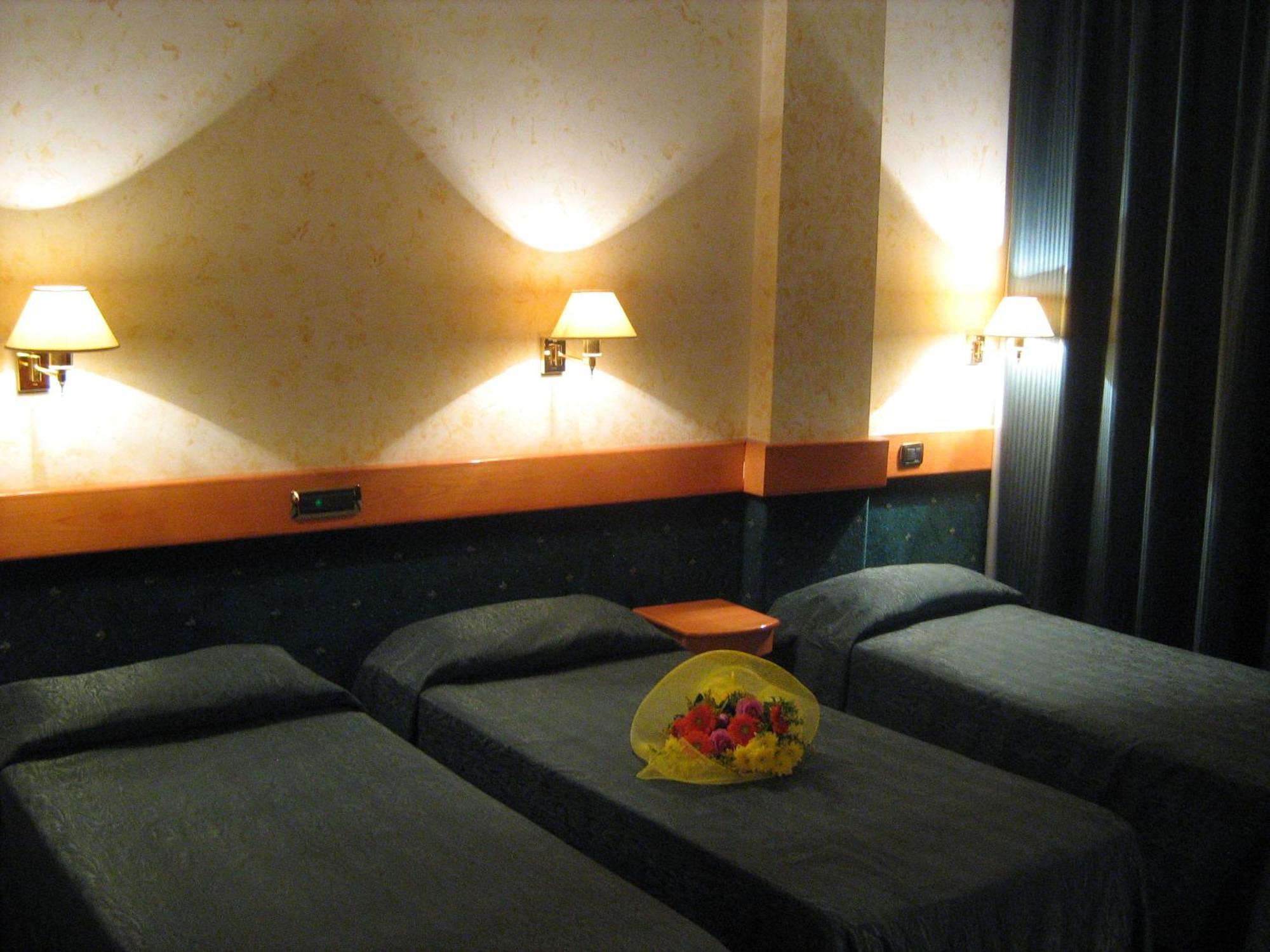 Eurohotel Piacenza Eksteriør bilde